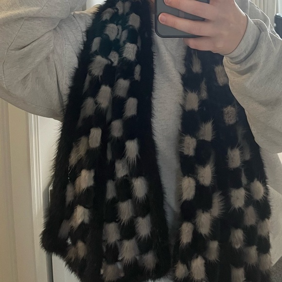 100% MINK FUR KNIT CHECKERED PATTERN SCARF BLACK WHITE - Picture 6 of 6
